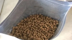 Cat odmieta suché krmivo